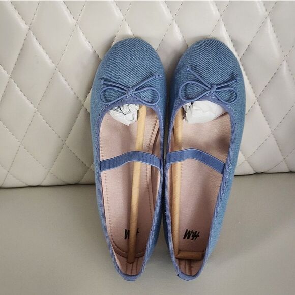 H&M Kids Girls Blue Denim Flats - Picture 2 of 5